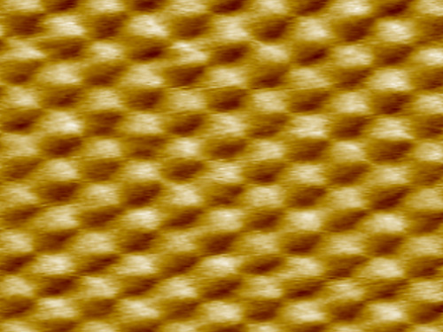 Imaging AFM di cristallo singolo di MoS₂ con Park NX1